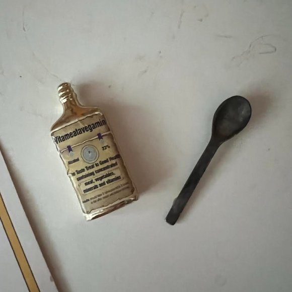 I Love Lucy 50th Anniversary Doll Vitameatavegamin Ricardo Lucille Ball - Picture 5 of 10